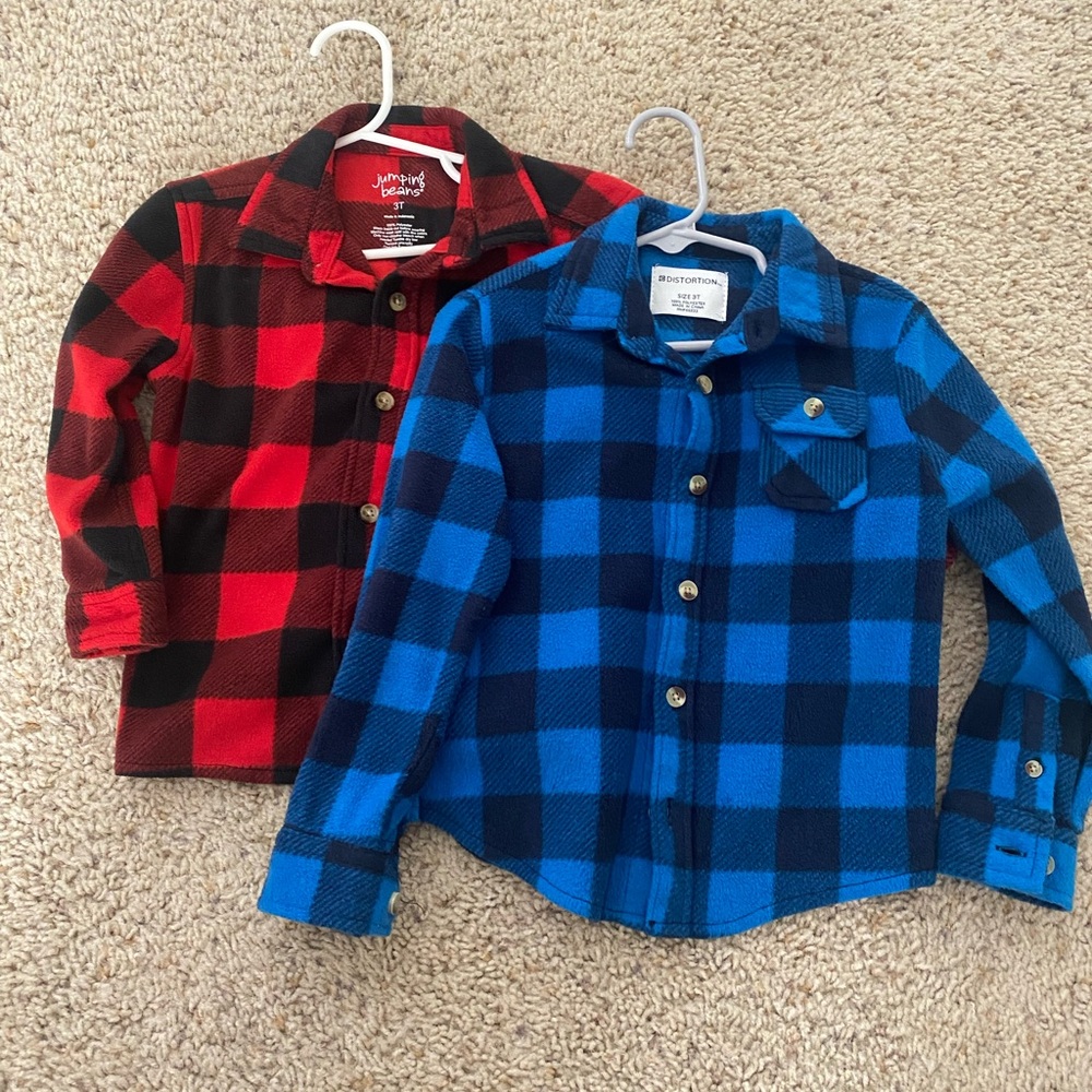 2 flannels for $10. Size- 3T